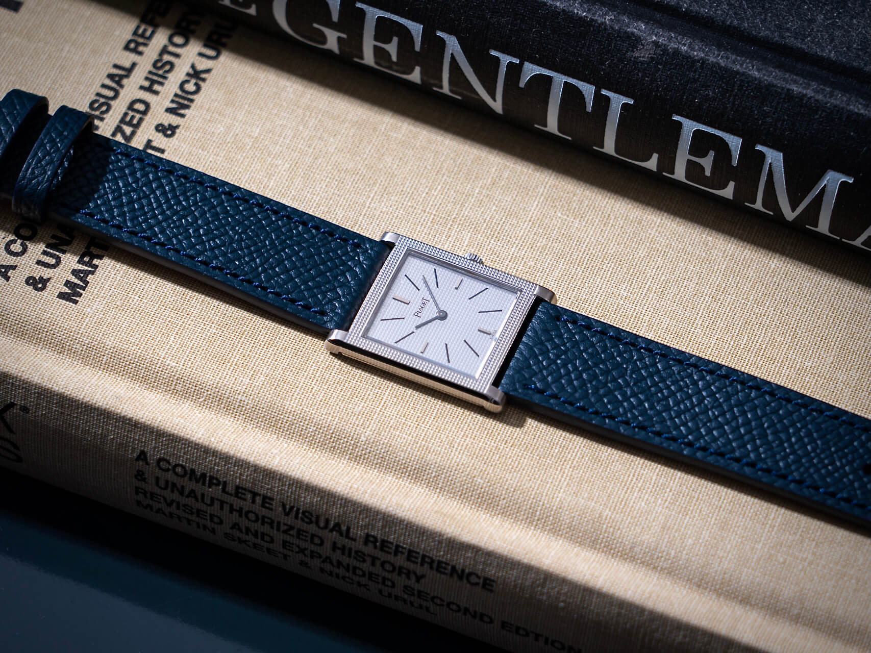 Piaget reference 908-4c 'Clous de Paris'