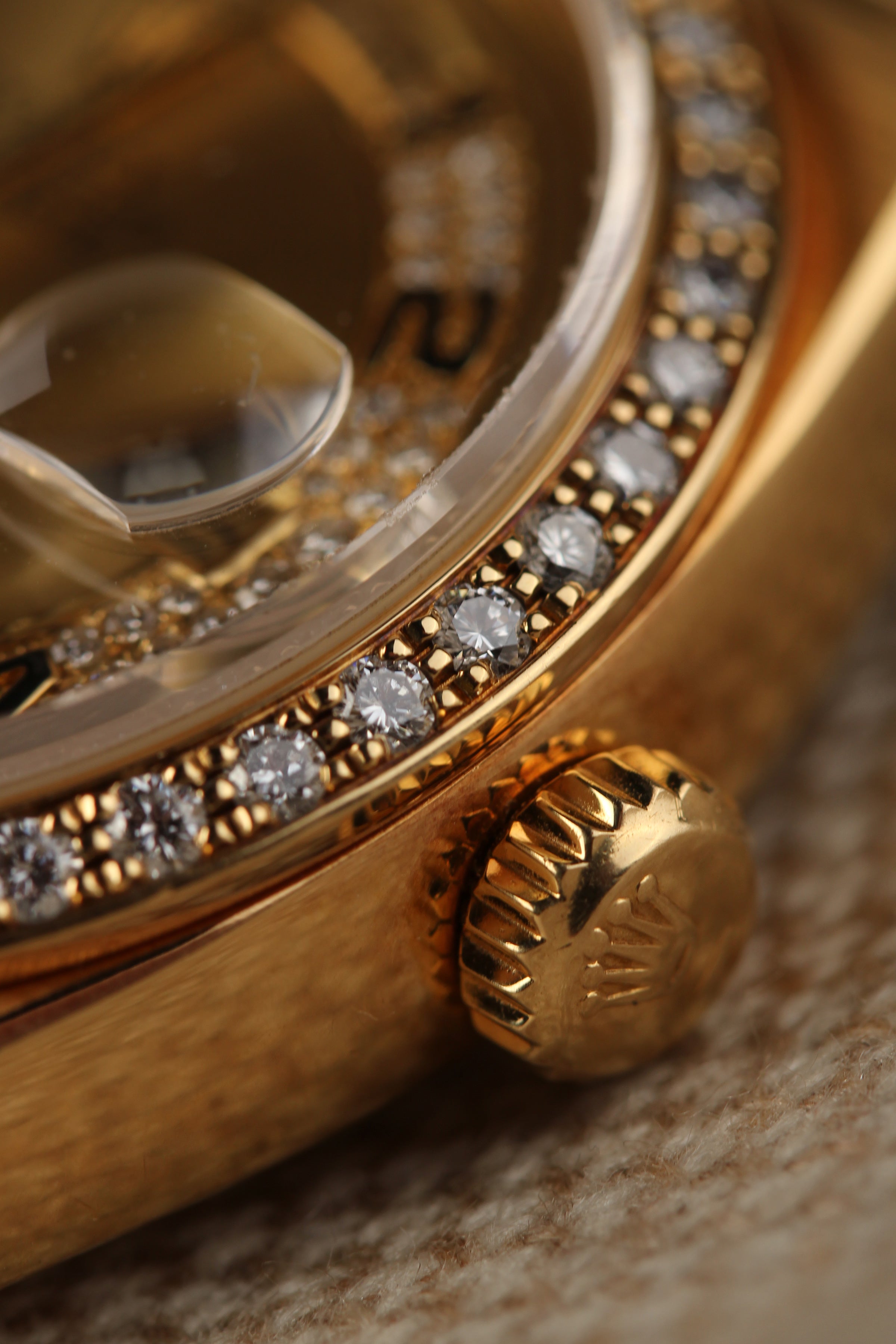 Rolex Oysterquartz Day-Date 19048