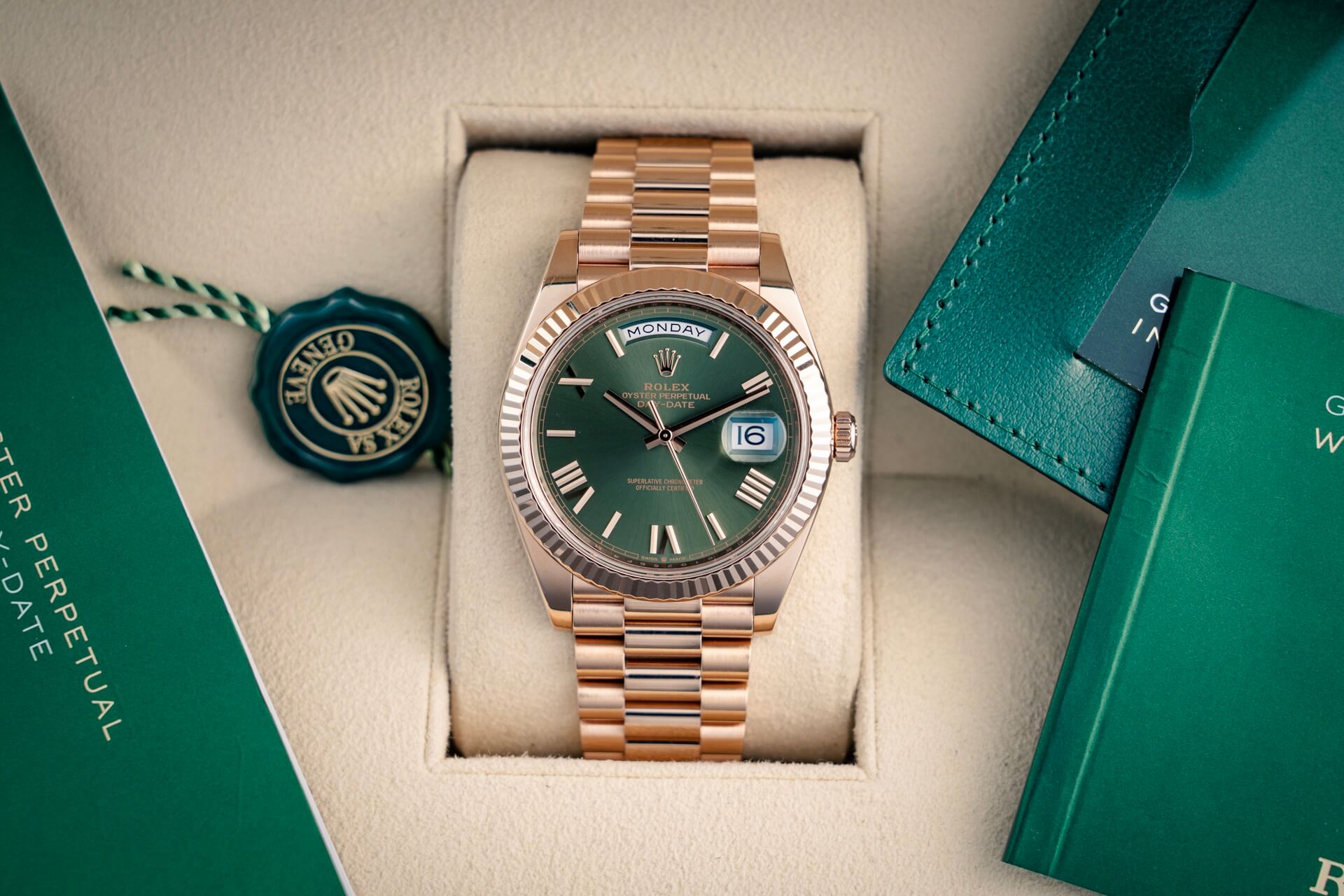 Rolex Day-Date 228235 'Olive' B&P