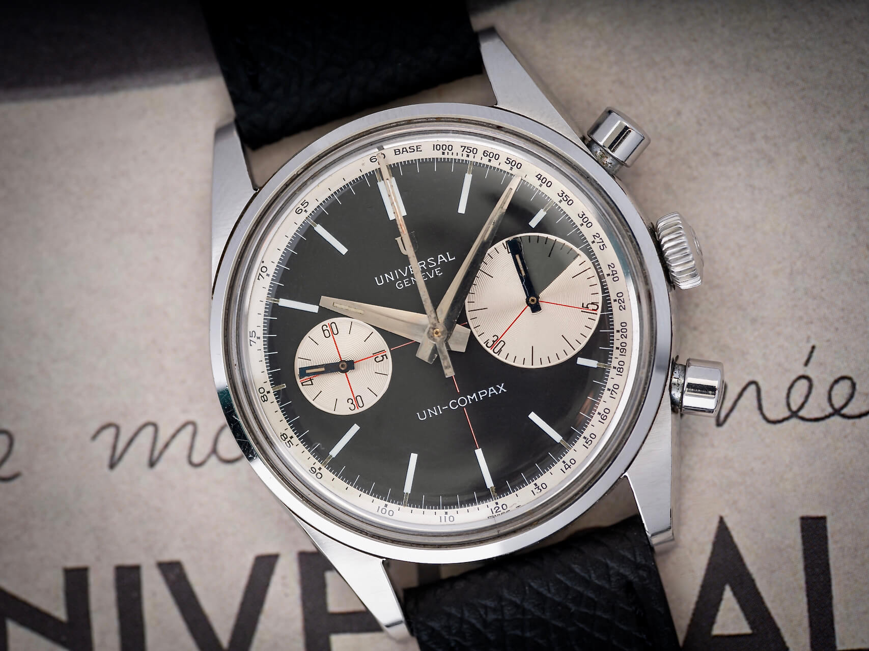 Universal Geneve 'Big Eye' reference 884100/01