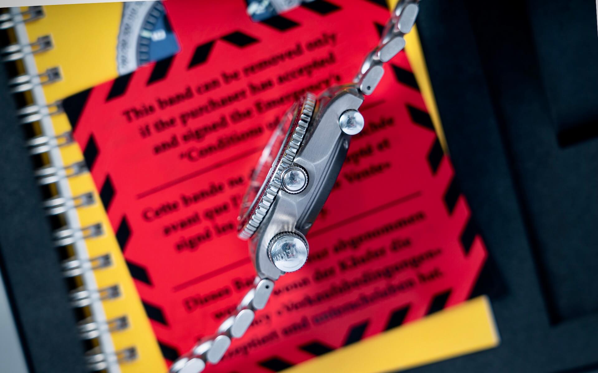 BREITLING EMERGENCY E56321 Full Set