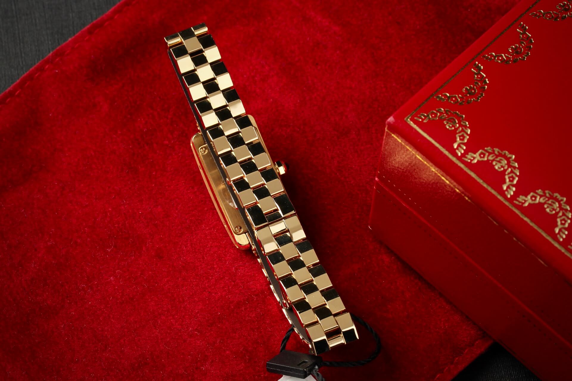 Cartier Tank Américaine Mini CRWGTA0405