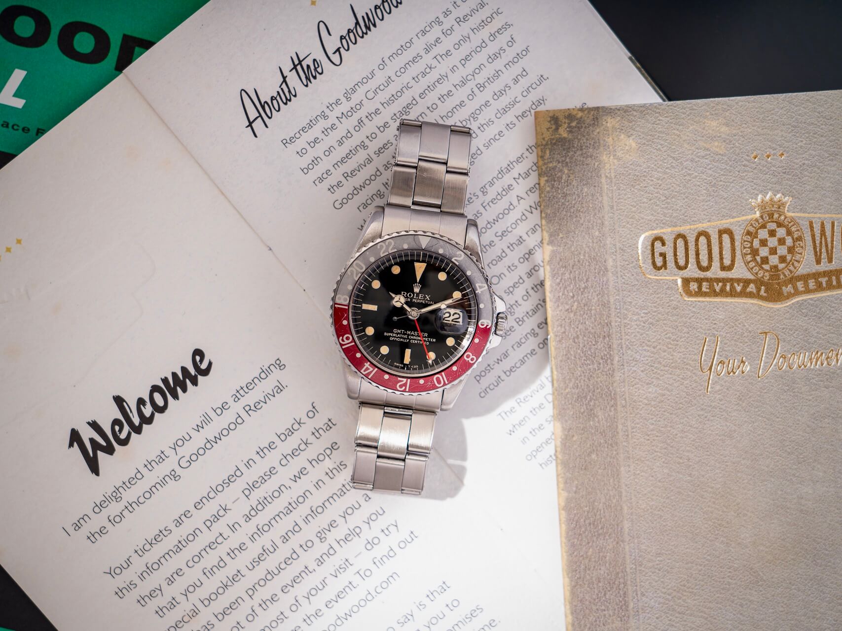 Rolex GMT-Master 1675, Gilt dial 'Pointed Crown Guards'