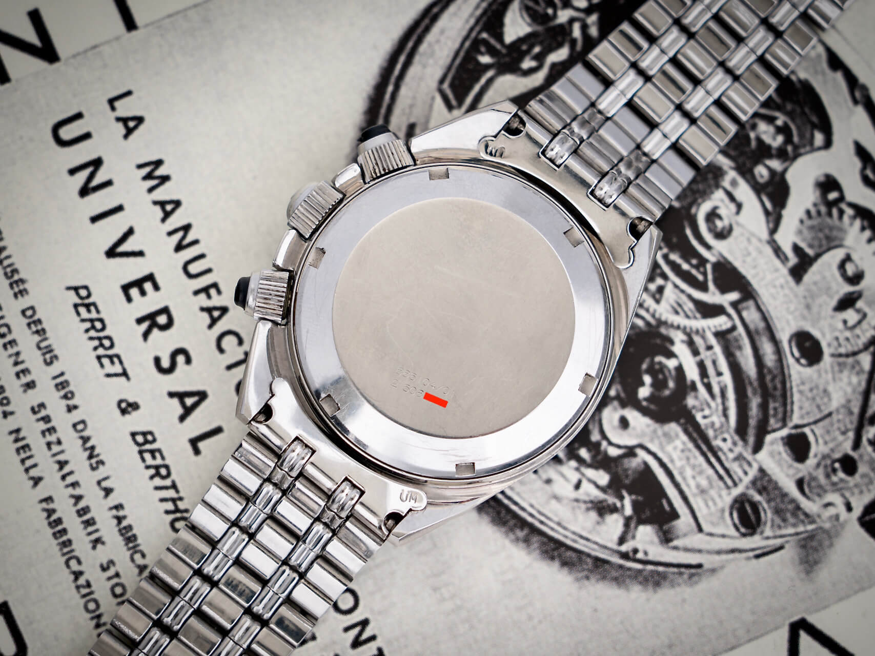 Universal Geneve Space Compax reference 885104/01 B&P