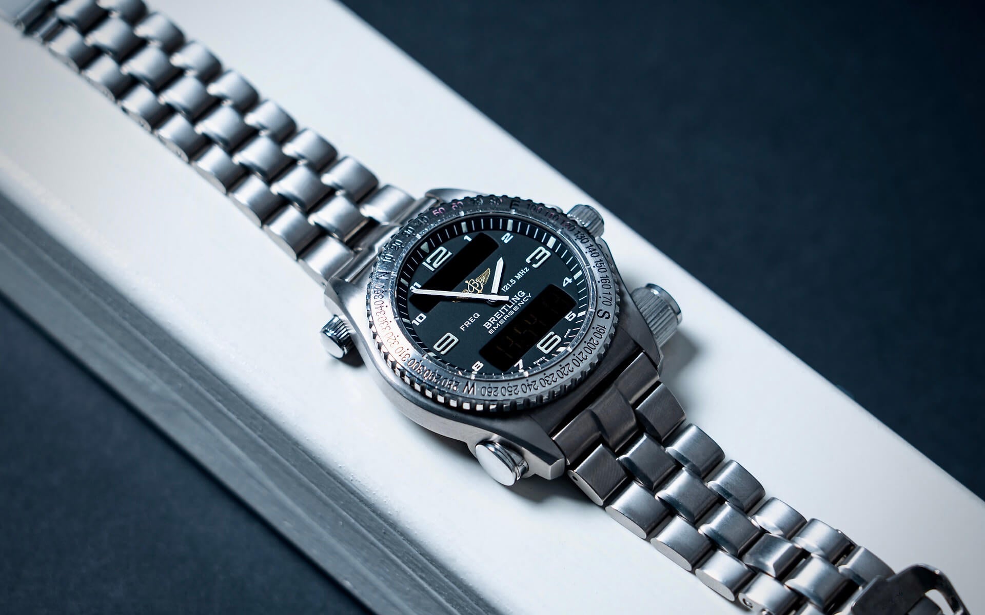 BREITLING EMERGENCY E56321 Full Set