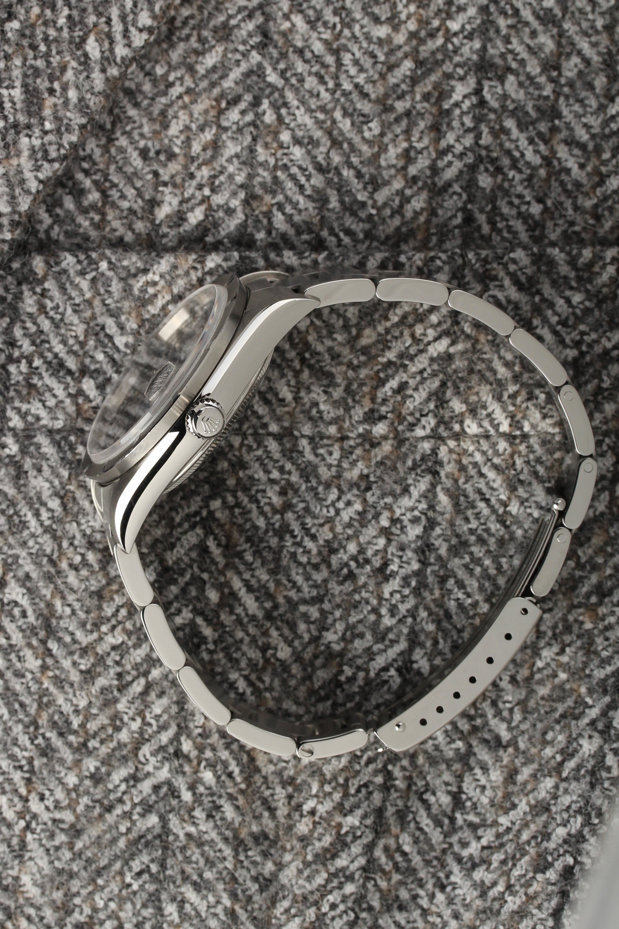 Rolex Oyster Perpetual Date 15210