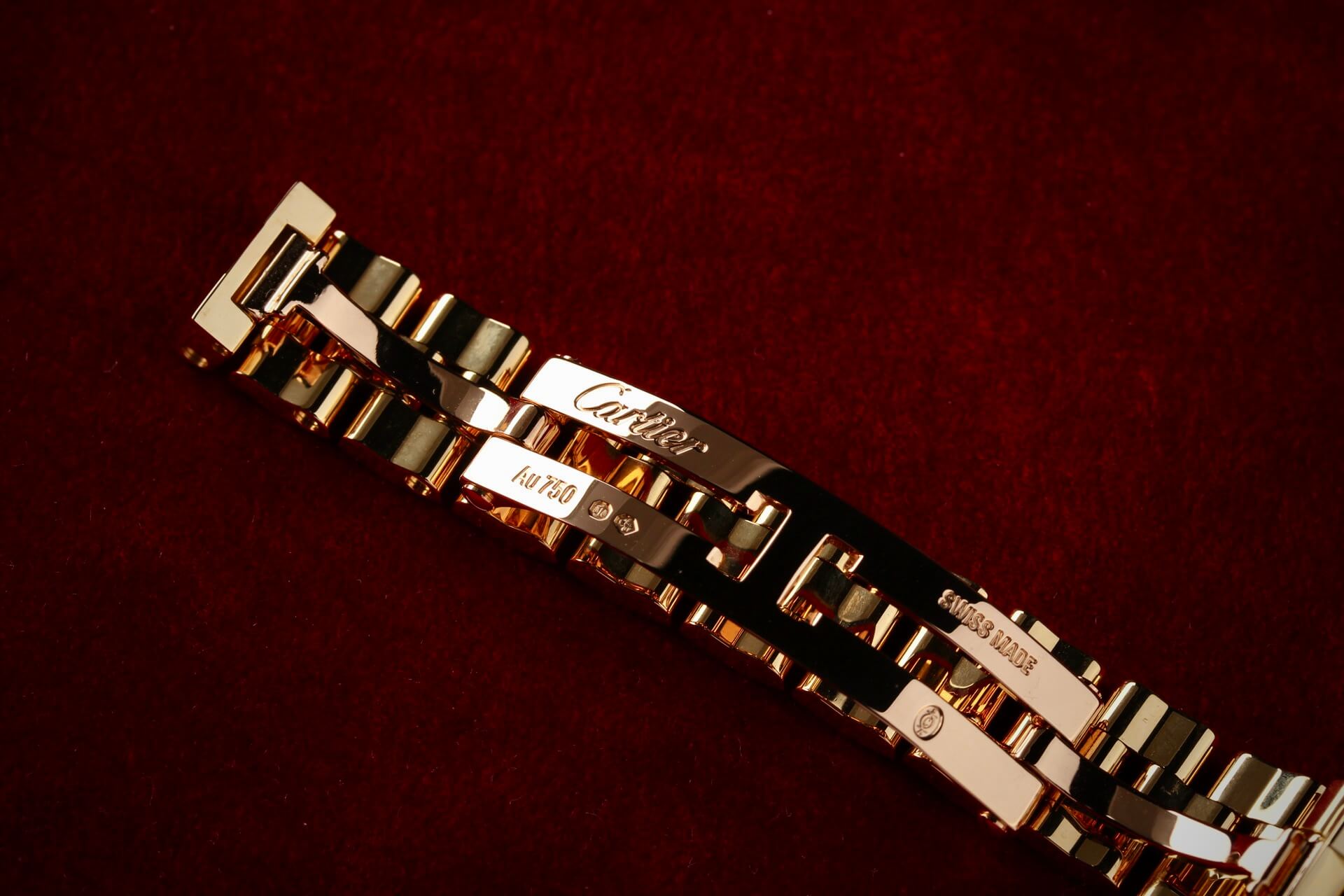 Cartier Tank Américaine Mini CRWGTA0405