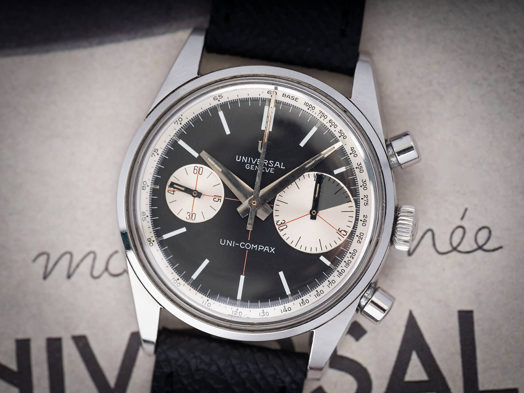 Universal Geneve 'Big Eye' reference 884100/01