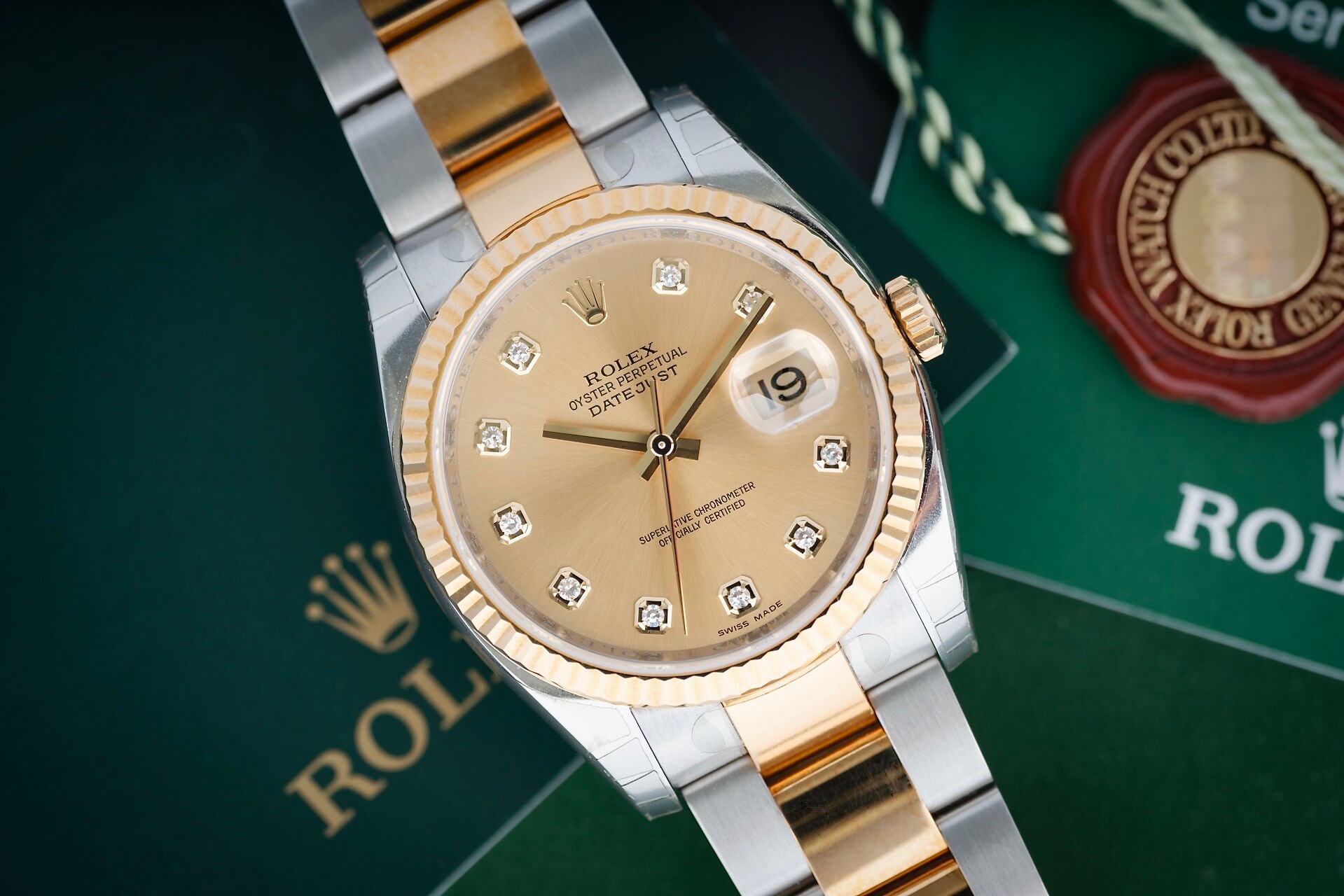 Rolex Datejust 116233 B&P NOS Condition