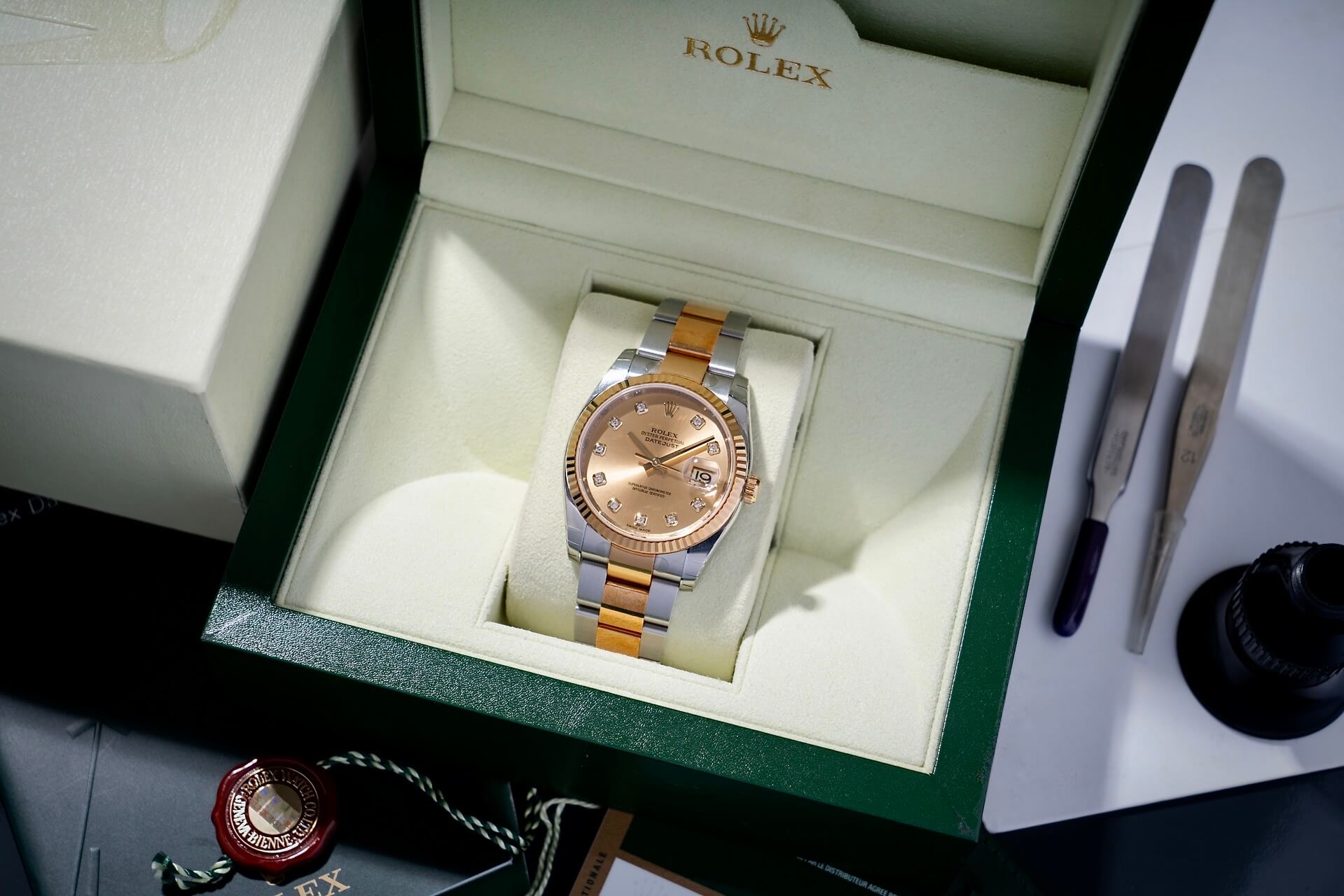 Rolex Datejust 116233 B&P NOS Condition