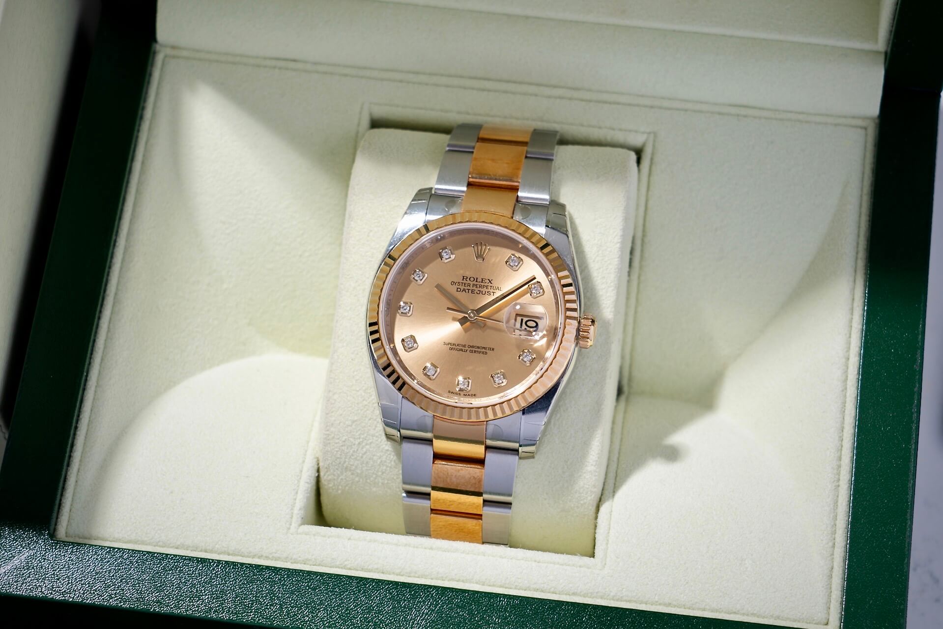 Rolex Datejust 116233 B&P NOS Condition