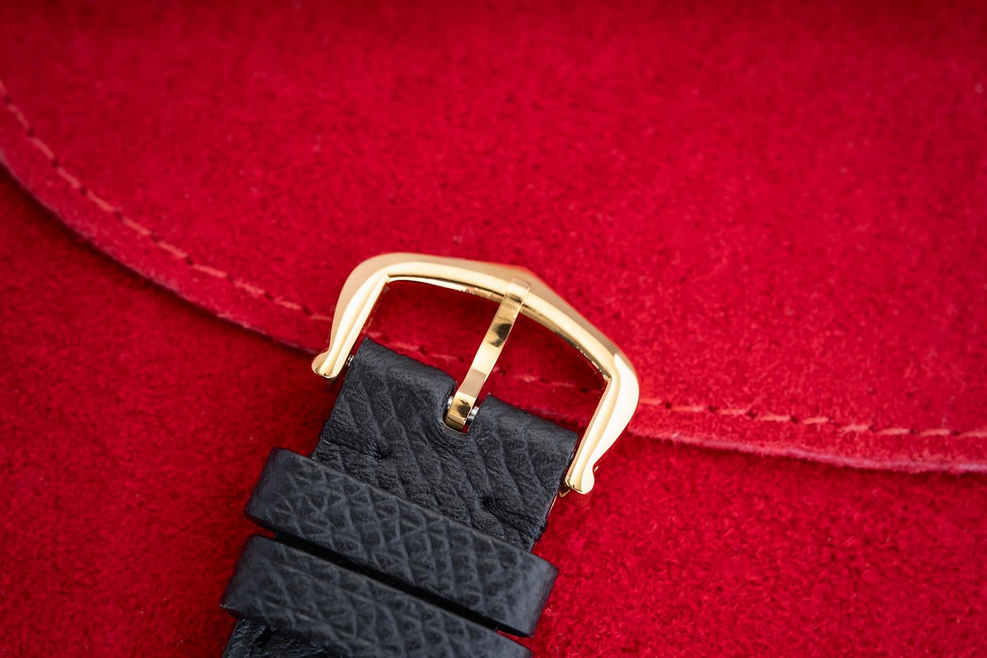 Must de Cartier Tank Medium B&P