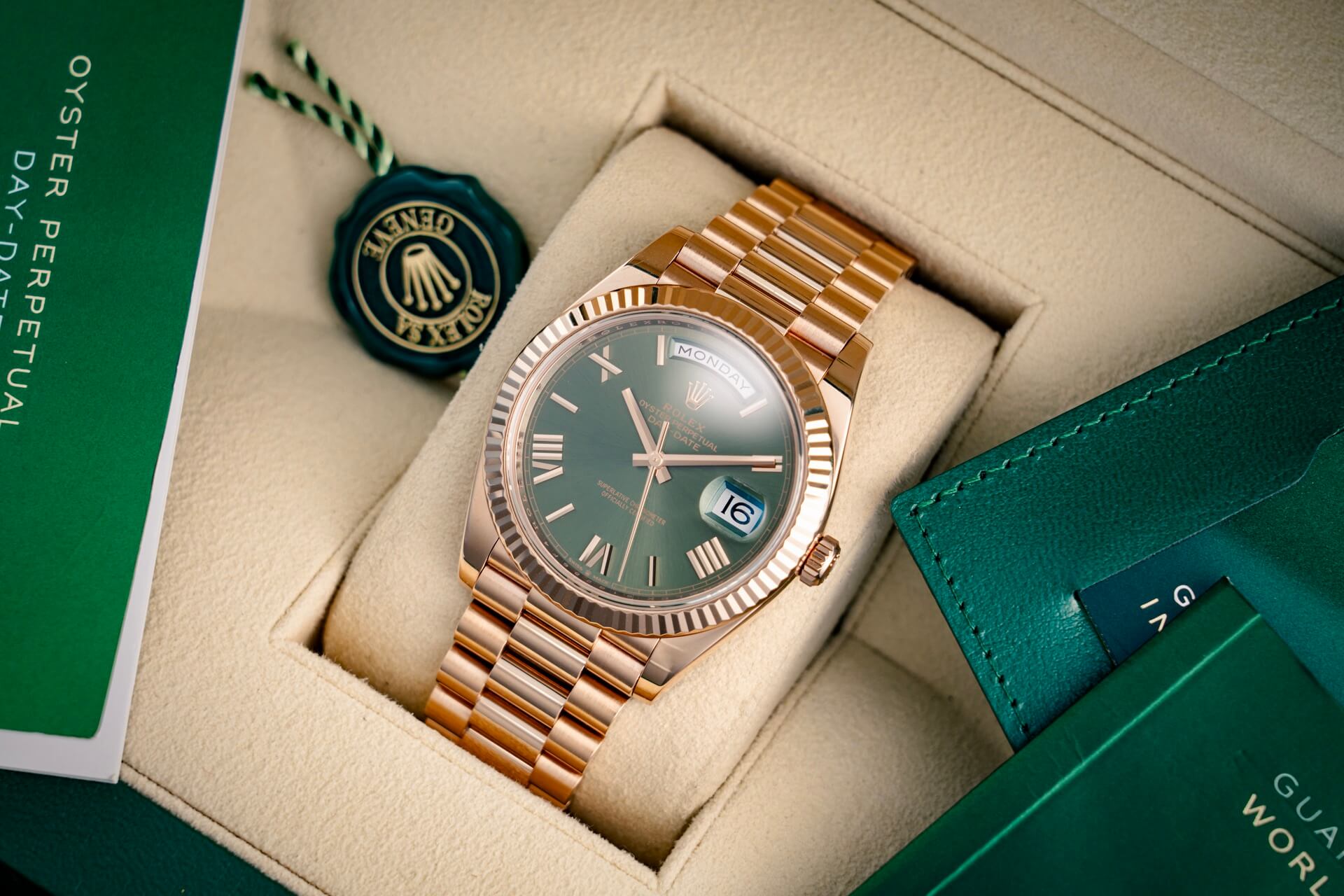 Rolex Day-Date 228235 'Olive' B&P