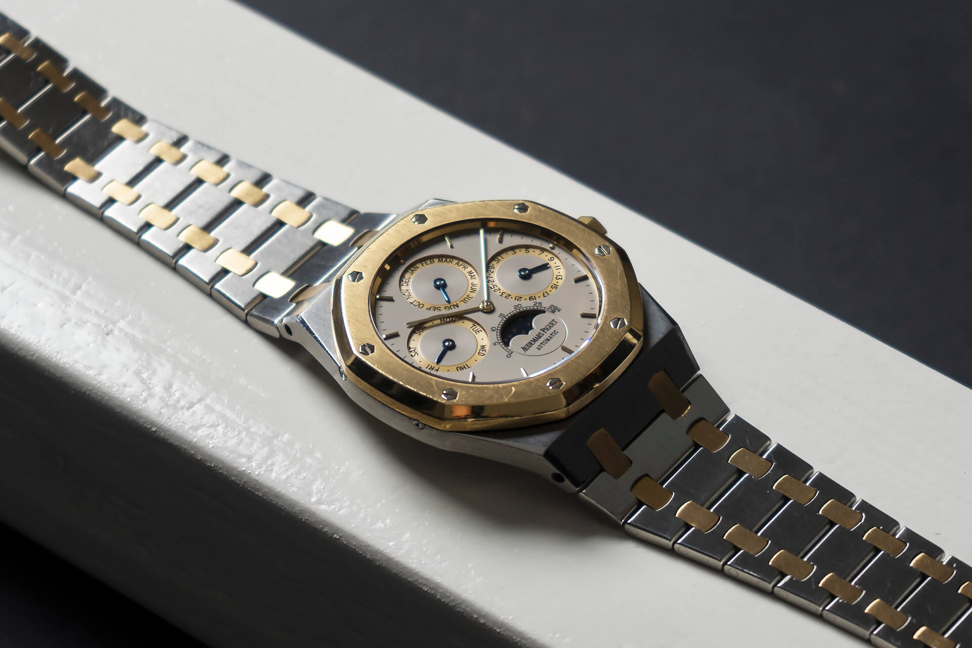 AUDEMARS PIGUET PERPETUAL CALENDAR 25654SA