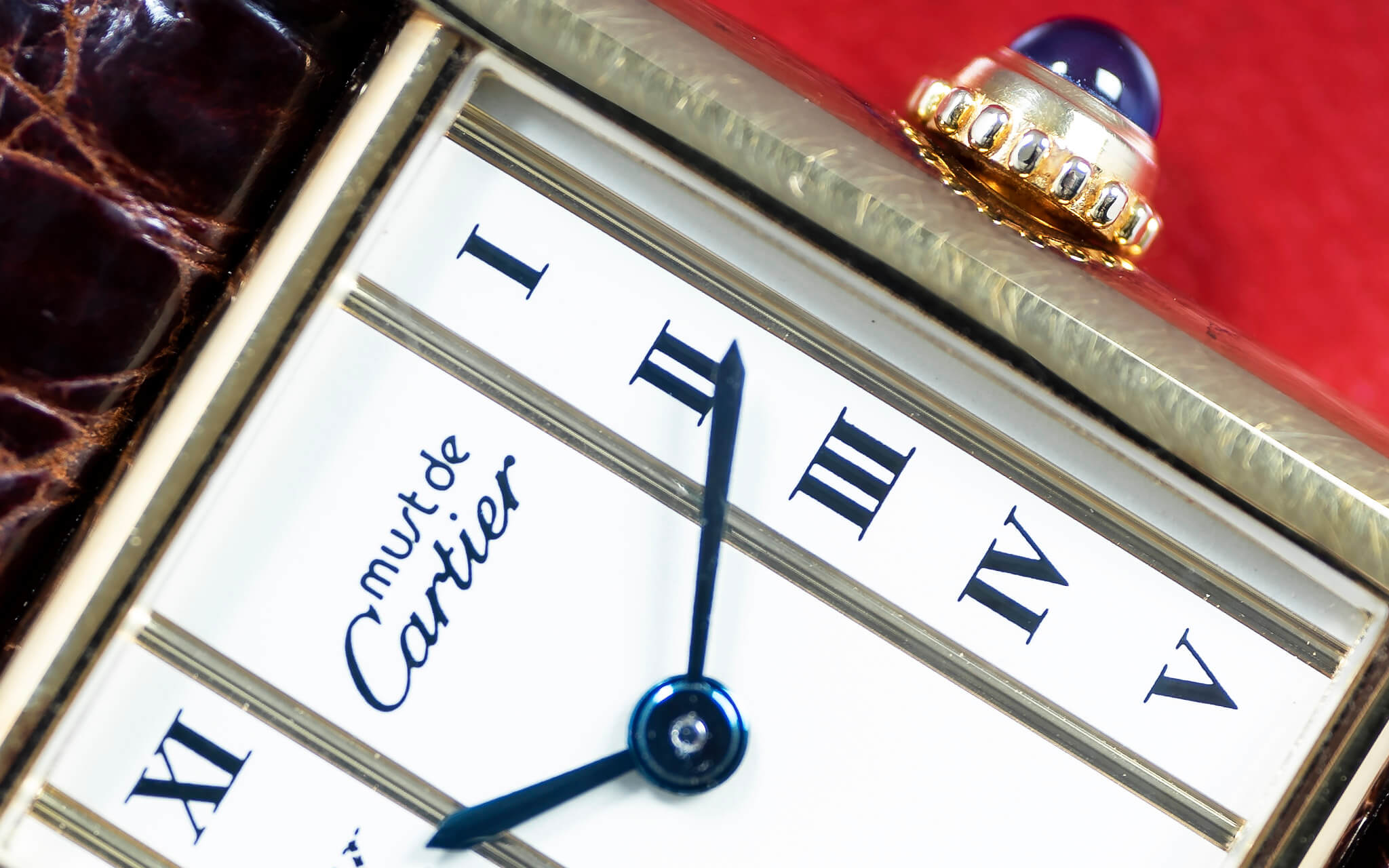 CARTIER TANK ‘ROMAN PILLAR’ DIAL