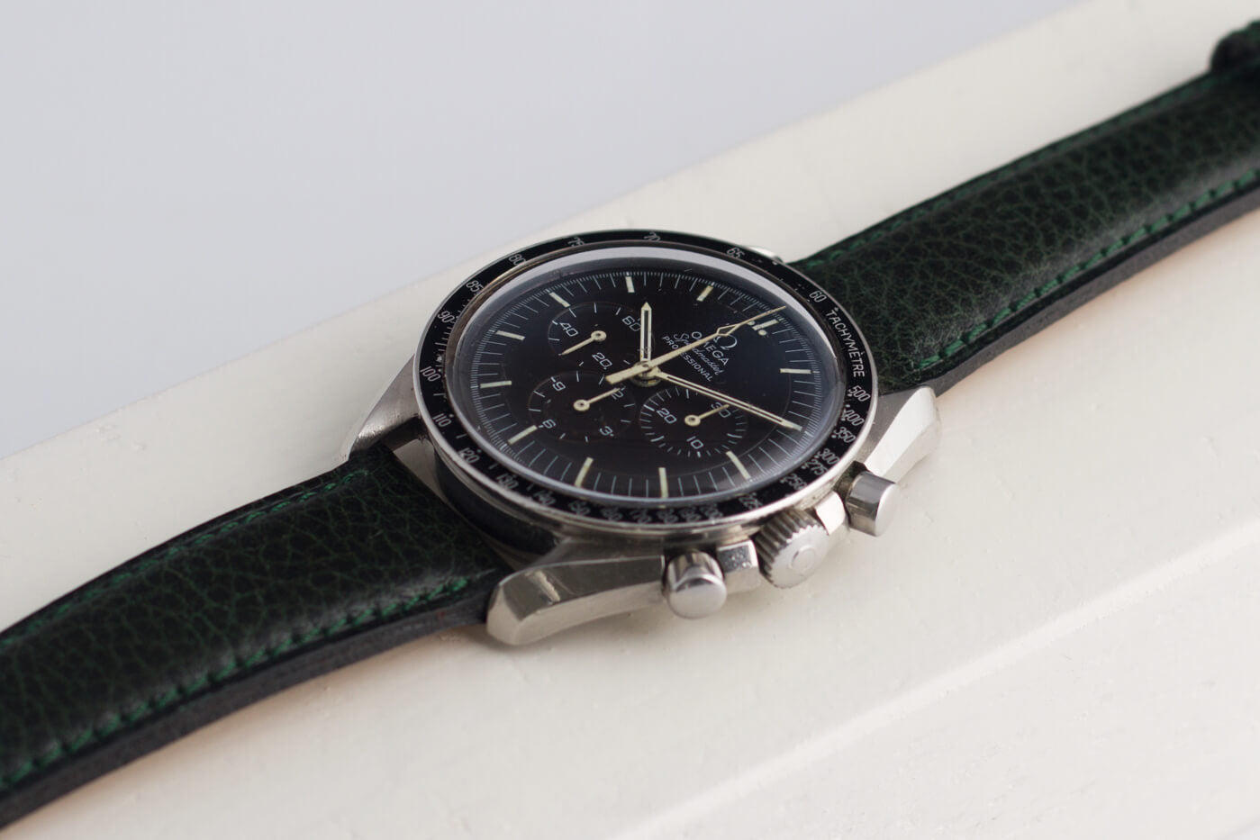 OMEGA SPEEDMASTER TROPICAL