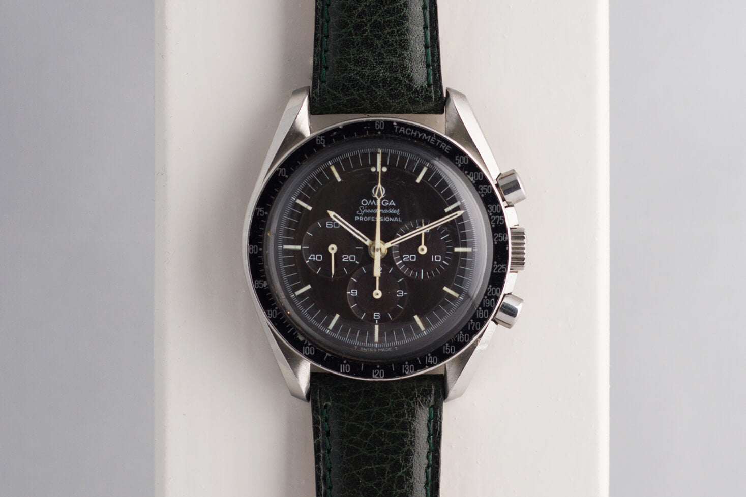 OMEGA SPEEDMASTER TROPICAL
