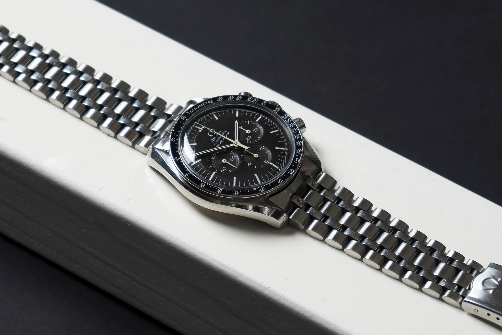 OMEGA SPEEDMASTER DARK TROPICAL + HOLZER