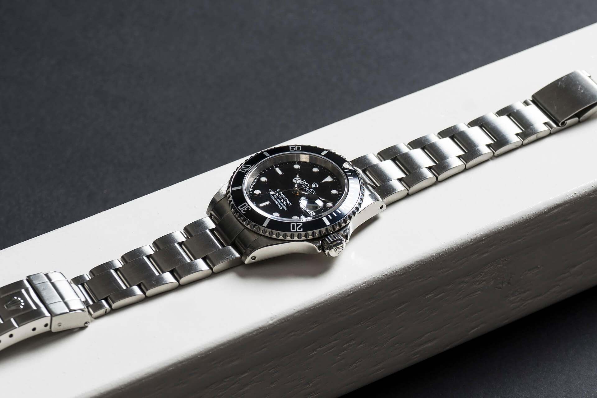 ROLEX SUBMARINER 16610 PINHOLES