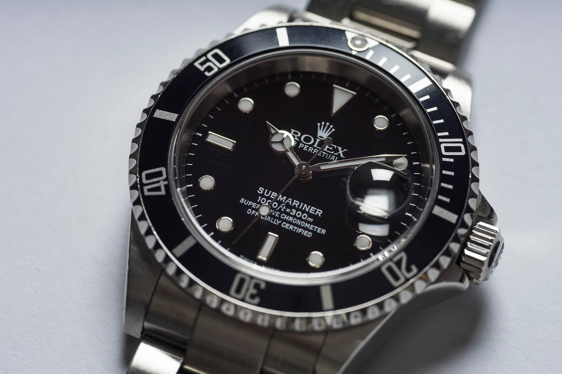 ROLEX SUBMARINER 16610 PINHOLES