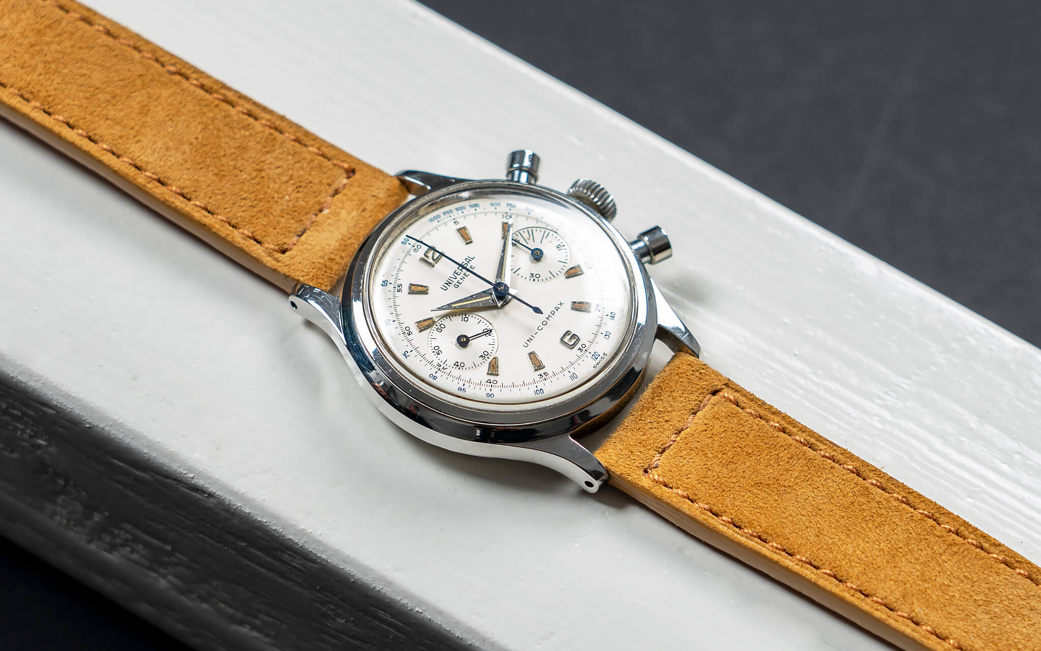 Universal Geneve Uni-Compax Tachymeter 22295.2